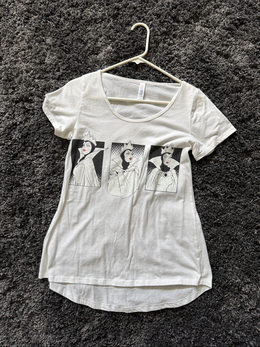 LuLaRoe Evil Queen Classic Tee- Size XXS